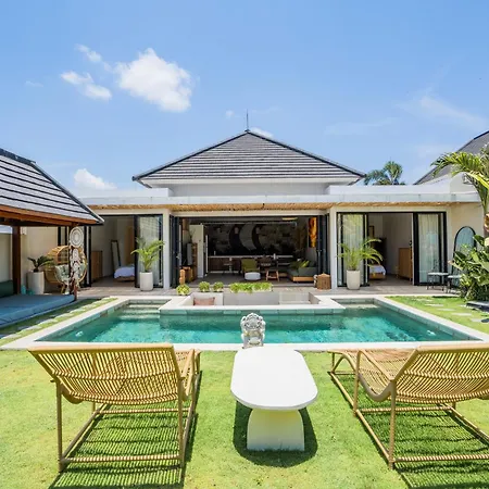 The Orange Sky - 3Br Pool Villa In Kerobokan
